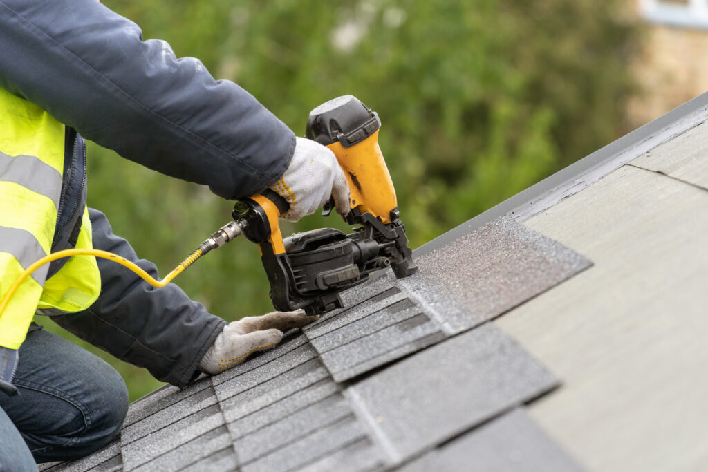 Replacing Roof Shingles 