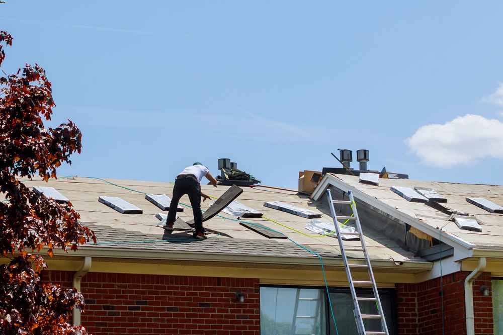 trusted roof replacement expert in Kernersville NC